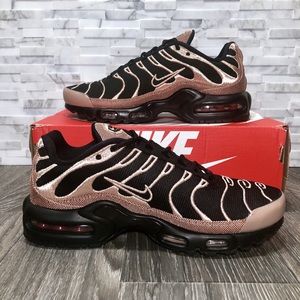 nike air max plus premium black and rose gold nike air max plus premium black and rose gold